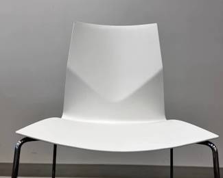 $50 USD      High Tower Strand + Hvass FourCast White Side Chair WDI224-13     Elevate your dining experience with the High Tower Strand + Hvass FOUR White Side Chair! Designed by renowned Danish designers, the sleek and modern white chairs add a touch of elegance and sophistication to your space. Made with high-quality materials, these chairs are not just stylish but also comfortable for extended use. Don't settle for ordinary, upgrade to the High Tower Strand + Hvass FOUR White Side Chair today!

Dimesnsions: 17 x 17 x 34H in  |  Seat 17 x 17 x 18H in

Condition: New with tags

Location: Local pick up Portland, OR 97224.  Shipper suggestions available upon request.     https://goodbyhello.com/products/copy-of-herman-miller-low-profile-burgundy-side-chair-wdi224-12?_pos=27&_sid=f1836dac0&_ss=r