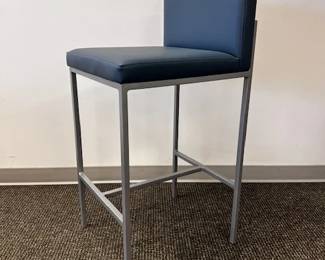 $125 USD      Shelby Williams Blue Low Back Counter Stool WDI224-9     Crafted with quality and style in mind, this counter stool adds a touch of elegance to any space. The blue upholstery adds a pop of color while the sturdy design ensures long-lasting comfort. Upgrade your dining area today!

Dimensions: 18 x 20 x 39H in  |  Seat 18 x 29 x 30H in

Condition: New 

Location: Local pick up Portland, OR 97224.  Shipper suggestions available upon request.      https://goodbyhello.com/products/copy-of-sit-on-it-seating-focus-side-gold-counter-stool-wdi224-8?_pos=17&_sid=f1836dac0&_ss=r