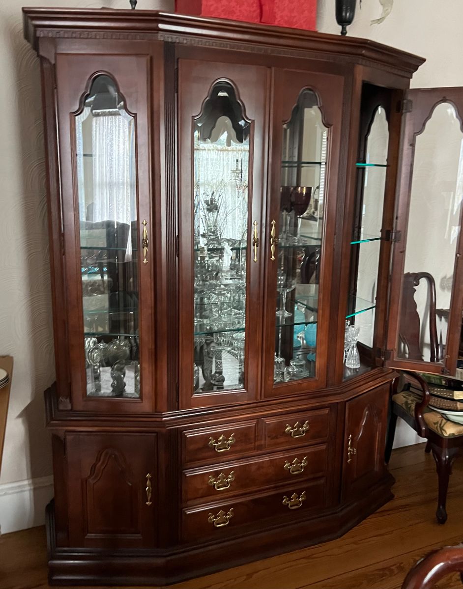 Sycamore Street Estate Sale in Brenham, TX starts on 4/6/2024