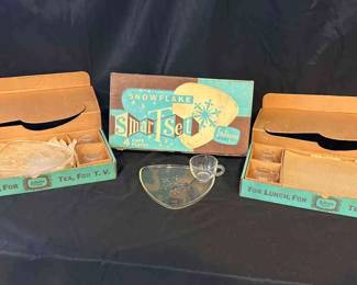 Vintage Indiana Class Snowflake Smart Set Snack Sets