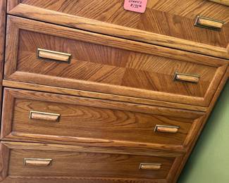 Chest of drawers