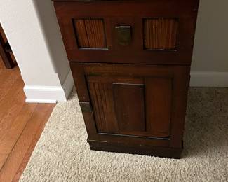 side table/cabinet