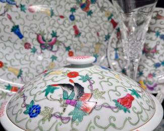 103 pieces of Jingdezhen Zhongguo Butterfly China Set - 8 ten piece place settings plus = 20% off