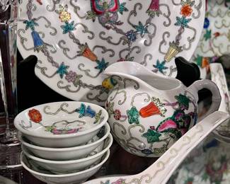 103 pieces of Jingdezhen Zhongguo Butterfly China Set - 8 ten piece place settings plus = 20% off