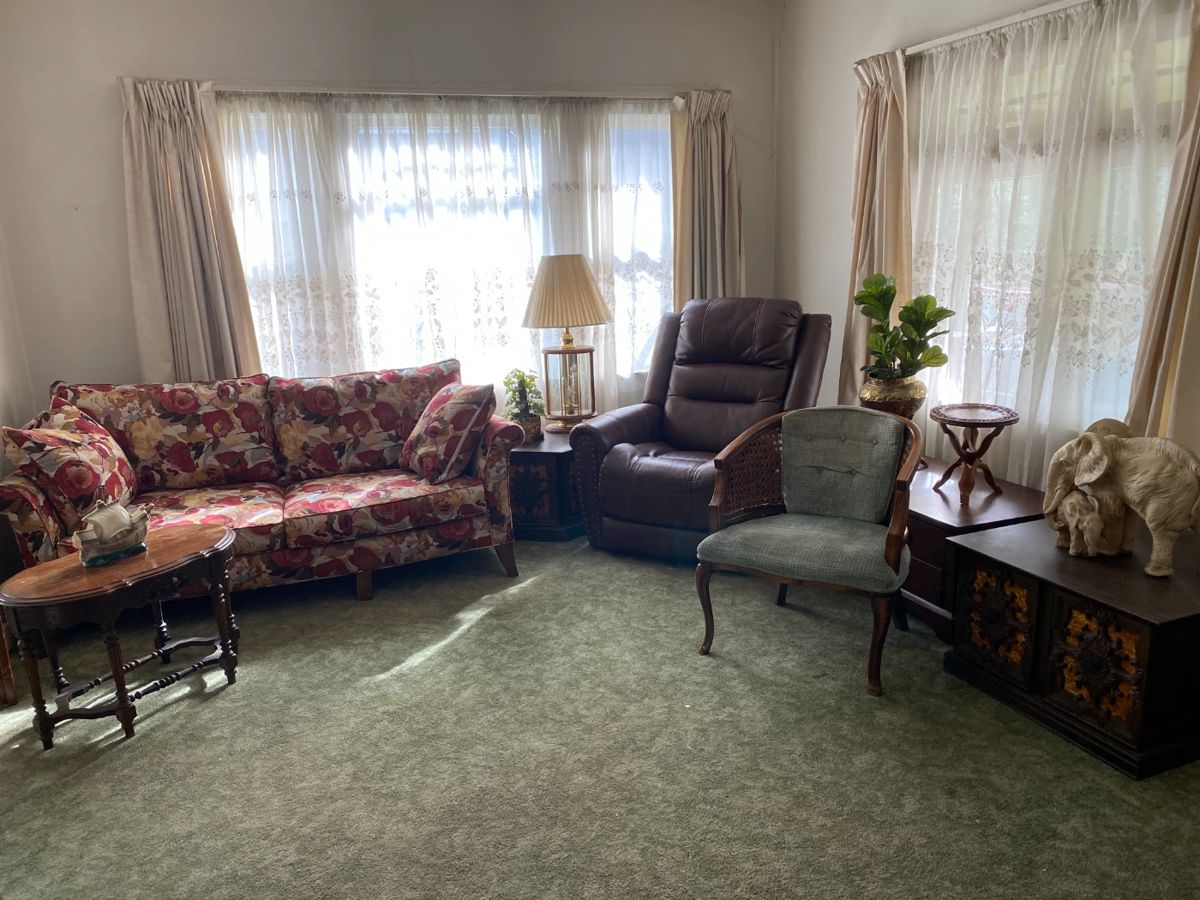 So Pasadena Estate Sale Entire House/Yard... starts on 2/17/2024