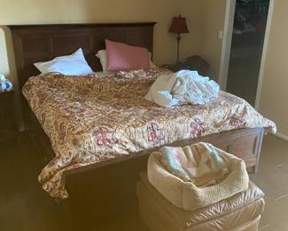 Cute Wooden Bedroom Set