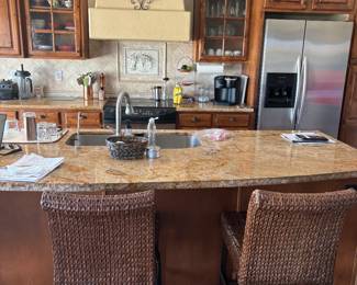 Lots of Kitchen items available