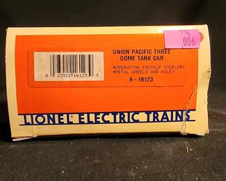 LOT 6 - UNION PACIFIC THREE DOME TANK CAR 6-16123