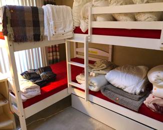 Bunk/trundle bed set