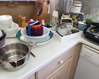 Kitchen, serving pieces