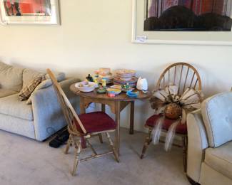 Small drop leaf table