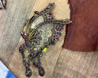 Brooches to make your dreams come true.