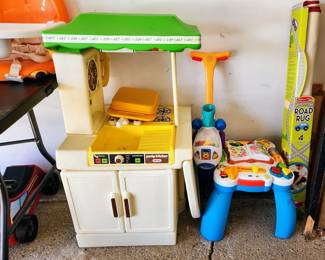 Children's Games & Toys