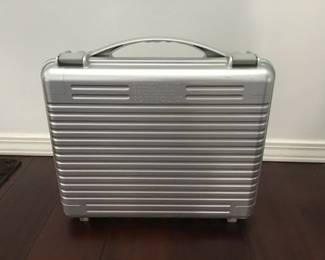 Suze Ormon's Protection Portfolio $50 NEVER USED 