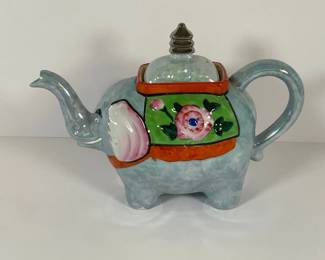Goldcastle Handpainted Tea Pot