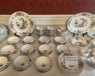 WEDGWOOD Eastern Flowers set of China