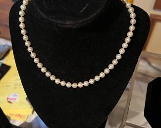 14kt PEARL Necklace TROPIANO & SONS