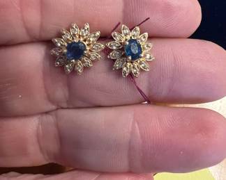 14kt Diamond Blue Sapphire Flower Earrings ~~~ Sweet!!!! Beautiful color to the sapphires.