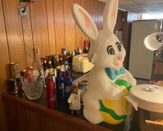 NICE BLOW MOLD BUNNY