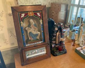 ANTIQUE RELIGIOUS COLLECTIBLES 