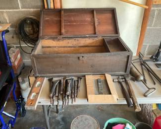 OLD WOOD TOOL BOX