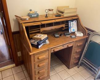 NEWER ROLL TOP DESK