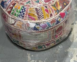Surya Pouf
