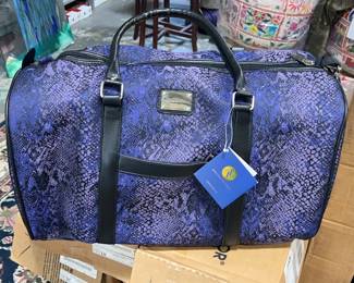 New Adrienne Vittadini Duffle Bag