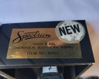 Set of 6 dash 8 40c engines by spectrum