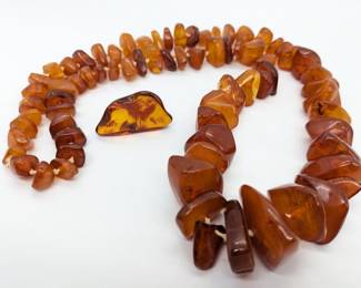 #177 • Chunky Amber Graduated Bead Necklace with Amber Nugget
