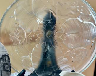 Verlys France art glass bowl