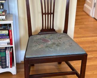 Antique Philadelphia side chair (c 1790) 