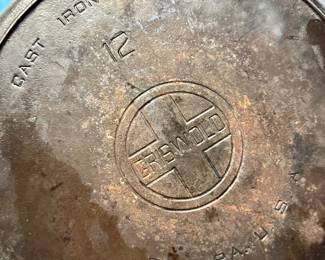 Griswold Cast Iron Skillet (12 inch)
