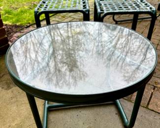 Vintage Brown Jordan round table