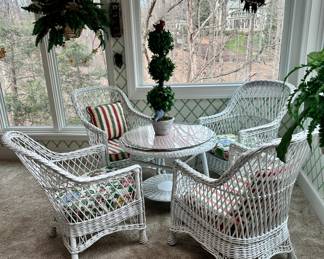 Vintage White Wicker 