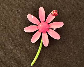 Vintage pink enamel daisy brooch with ladybug