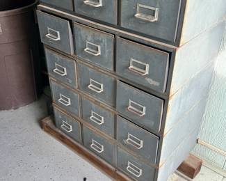 METAL CABINET