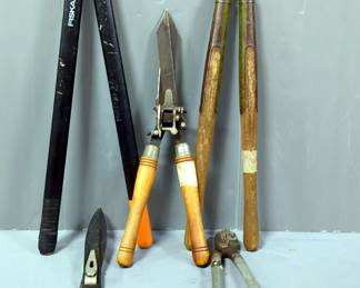 Lawn And Garden Loppers And Hedge Trimmers, Various Brands, Total Qty 5