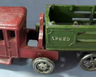Painted Cast Iron Delivery Truck With Detachable Wagon, 4" x 11"