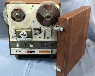 Akai Cartridge Super Deluxe Reel-To-Reel Tape Player Model X-1800SD