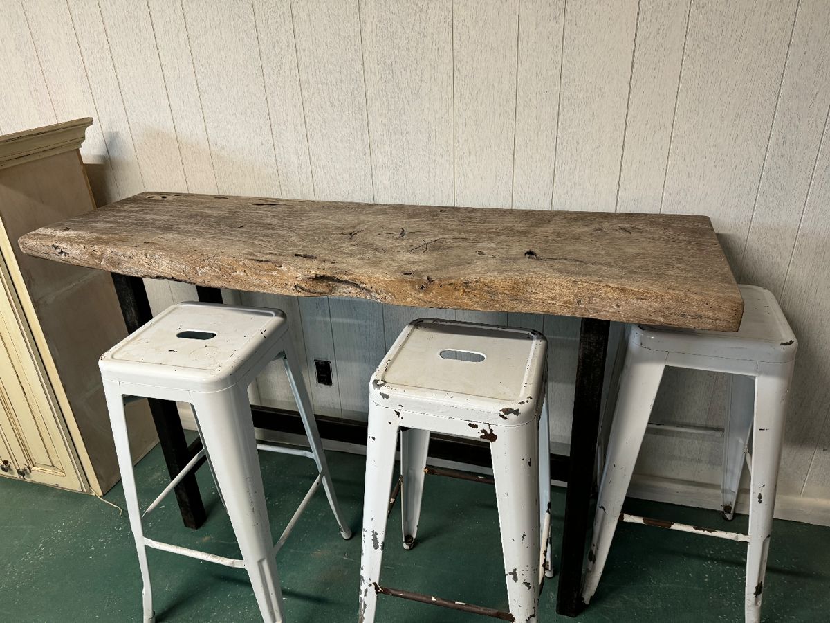 Furniture and Farm Sale (and Presale) in Callahan starts on 3/1/2024