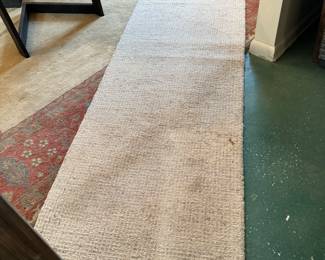 Cream- colored runner