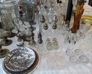 Salt & pepper shakers