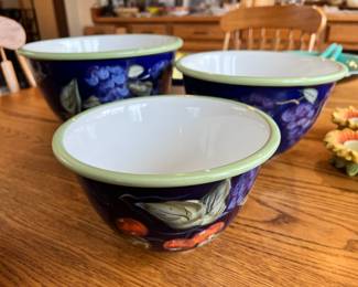 Set of 3 Patricia Brubaker Certified International Nesting Bowls