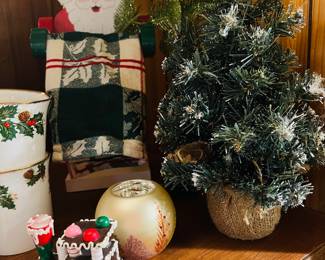 Assortment of Christmas Decor