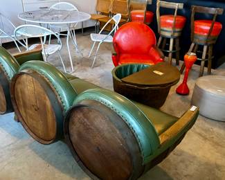 Wine barrell Soaf, Chair, Table
