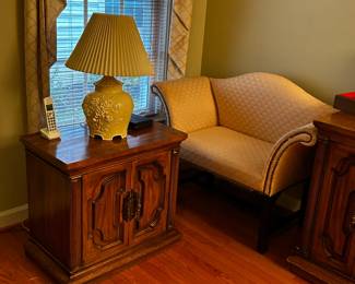 Boudoir bench