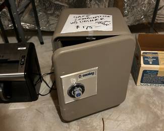 Personal safe( we have combination at front desk)