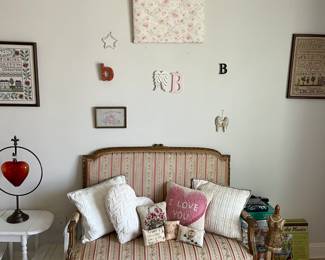 Louis XVI style settee Circa 19th century.