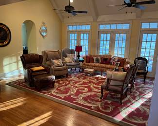 12'x16' elegant rug. New Zealand wool. Woven on Proprietary CYP ( computer yarn printing) machine. Very well cared for. Mint Condition.